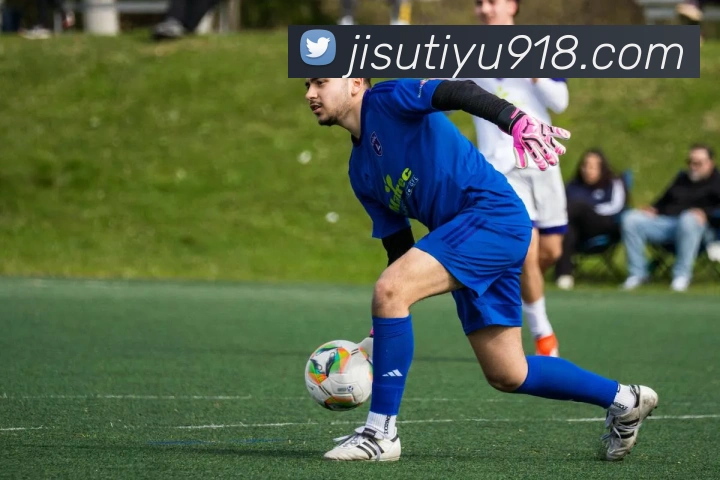 热火官方祝贺闪电侠44岁生日称其为球队历史最伟大球员